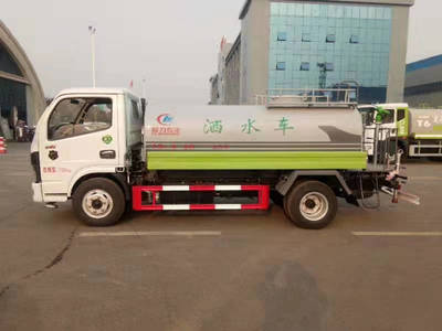 工地小型5噸灑水車 環保高效的施工現場管理利器