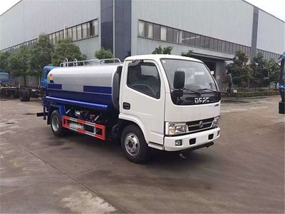 城市脈動中的守護者 灑水車與壓縮垃圾車